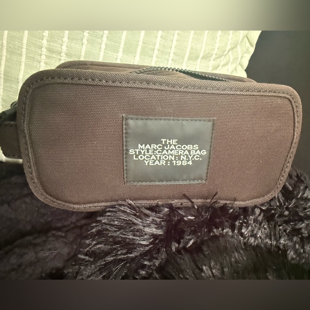 Marc Jacob’s Camera Bag - Picture 2 of 4